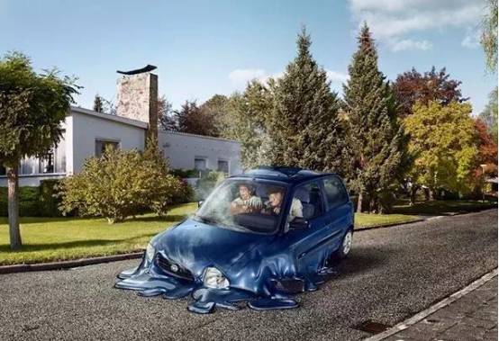 惊奇！汽车像巧克力一样被融化了，是什么感觉？