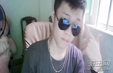 LOL主播聪全蛋微博送法拉利 粉丝收到后却气