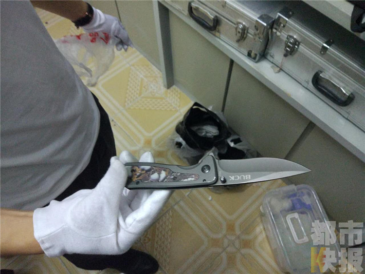 夜市如厕起争执捅死邻桌 嫌疑人:以为刀扎在肚子上
