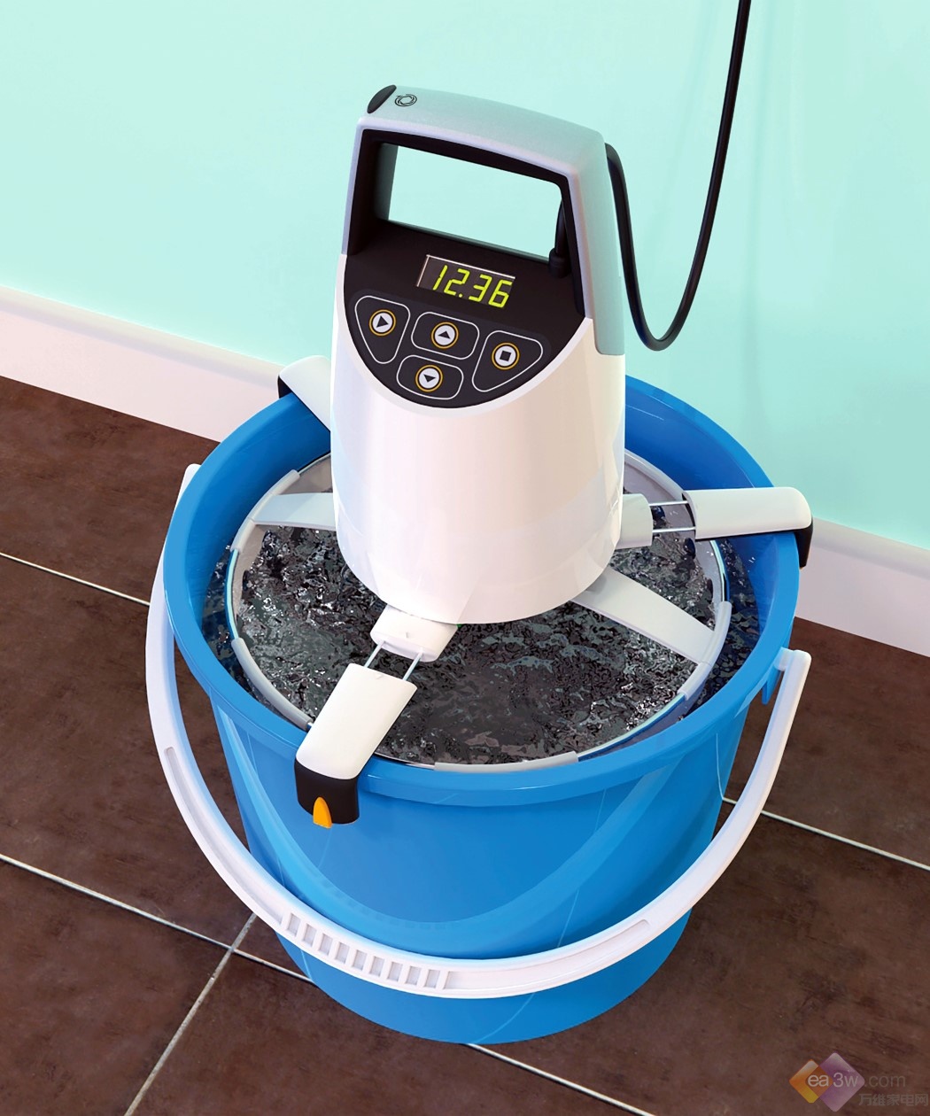 创意至上!家中水桶竟然化身为便携洗衣机