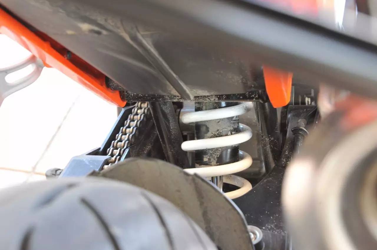 让人欲罢不能的KTM 690 DUKE