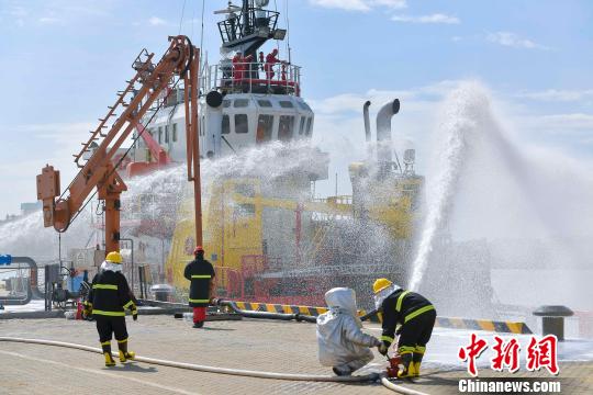 中海油南海补给基地举行危化品处置应急演练|