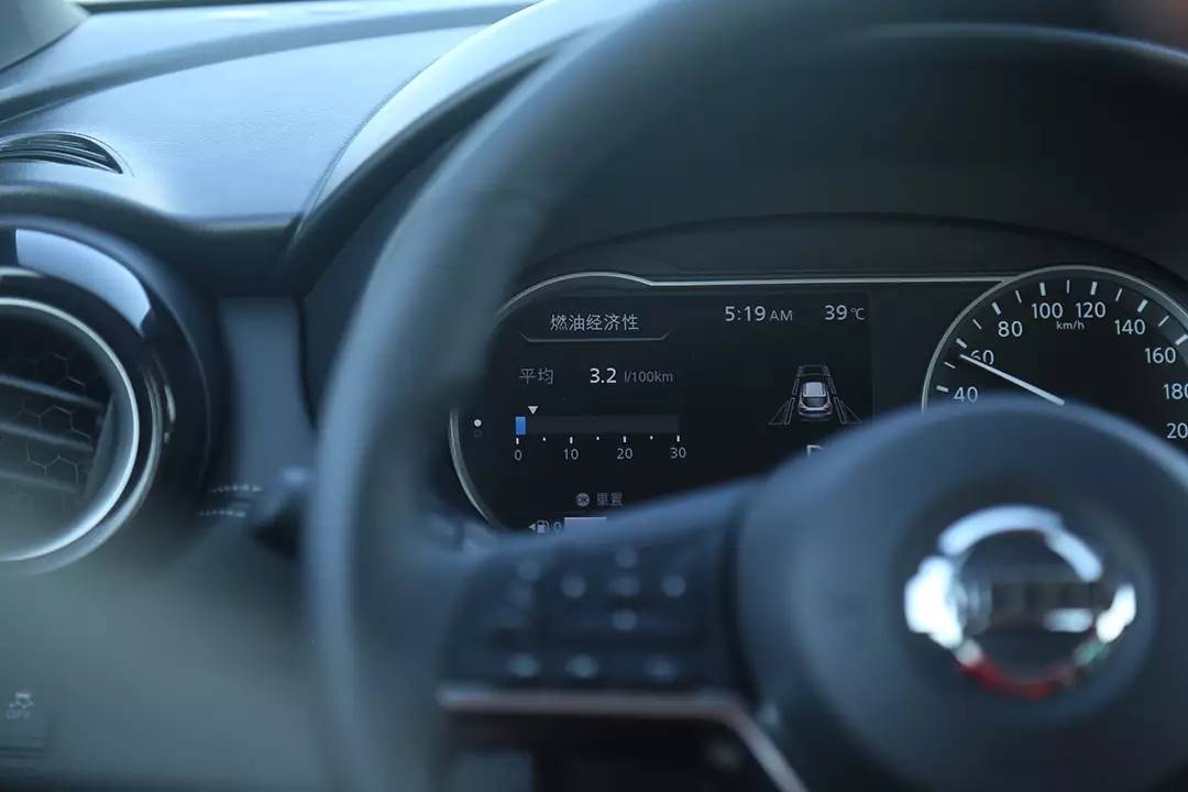 这辆新款SUV百公里油耗能开出3.2升!连本田丰田都服了...