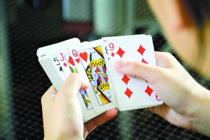 一战成名后的校园日常|梦兰|记忆|扑克牌