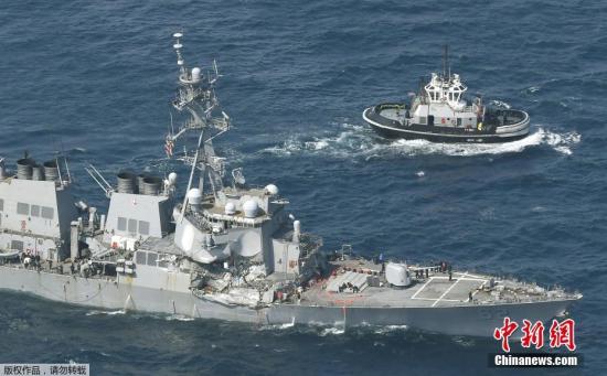 据日本广播协会报道，美国海军“菲茨杰拉德”号驱逐舰全长154米，满载排水量为8000吨。与其相撞的菲律宾籍货船全长222.6米，满载排水量为2.9万吨。