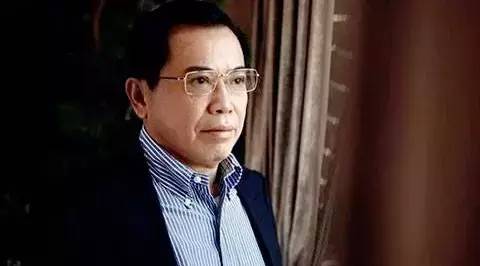 他曾18个月亏18亿,涅盘重生后他创下千亿商业