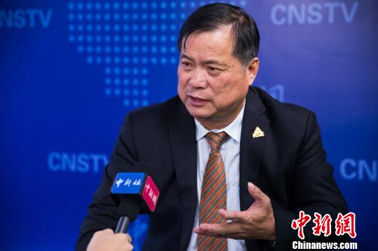 匹克集团董事长许景南接受<a target=\'_blank\' href=\'http://www.chinanews.com/\' >中新网</a>记者专访。 李南轩 摄