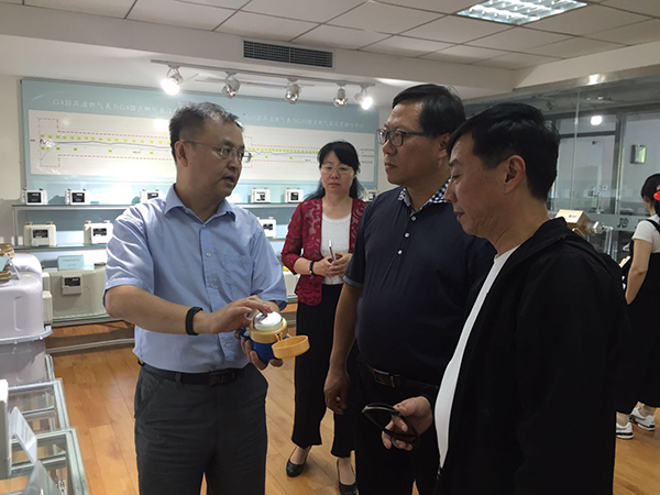 省商务厅推动军贸公司与丹东市智能城市建设合