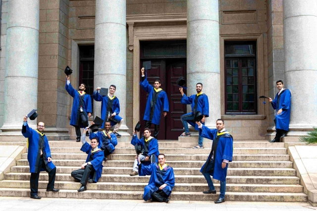 东南大学举行2017年第二期研究生毕业典礼暨