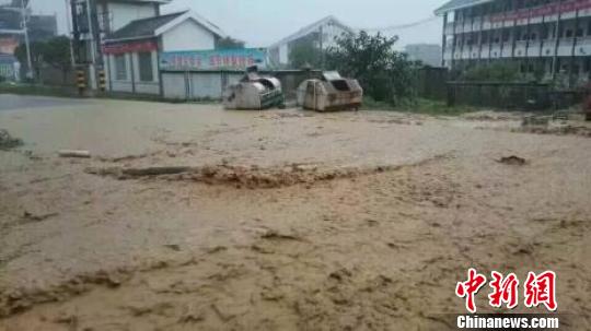 湖北恩施遭受暴雨洪涝灾害　瞿尚恩　摄