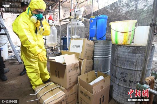 资料图:警方破获广西近年来最大宗生产制毒物品案。 文字来源:广西新闻网 宋兵甲 摄 图片来源:视觉中国