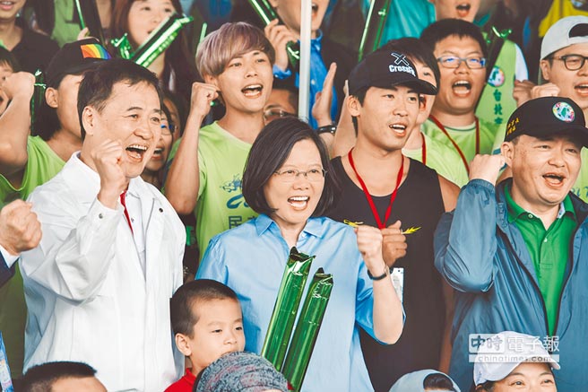洪孟楷:蔡英文没能力让台湾人民过好日子 挑战四起