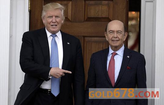 图：美国总统特朗普和商务部部长罗斯Wilbur Ross