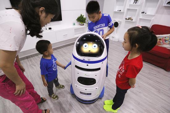 家庭服务型智能机器人 进化者小胖现货|智能机