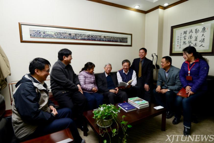 【交大力量】冯耕中教授团队: 坚持需求引领 科