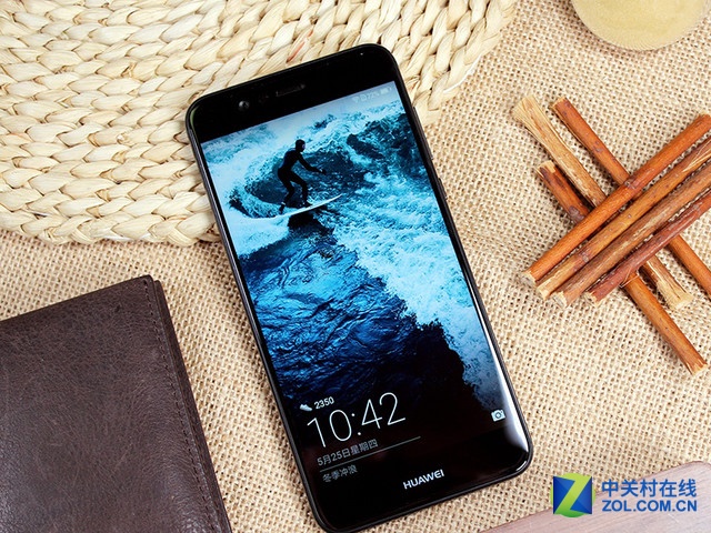 秋风蓝天来自拍 买HUAWEI nova 2上天猫|华为