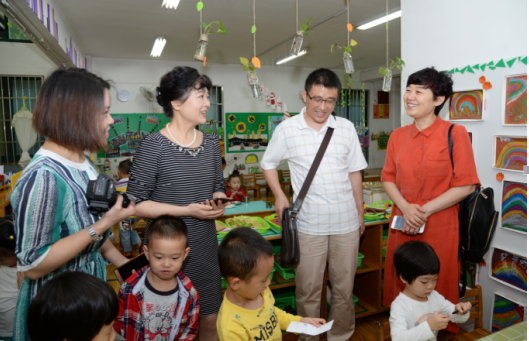 全国幼教专家观摩湖南大学幼儿园园本教研活动