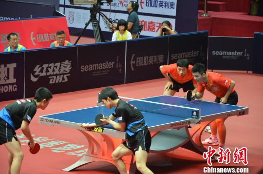 许昕樊振东爆冷出局 中国队无缘中乒赛男双决