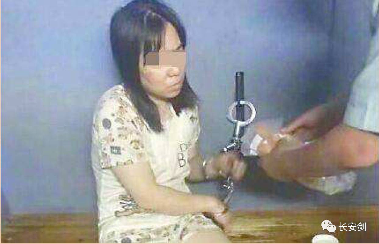 (图:涉嫌纵火的保姆莫某晶。)
