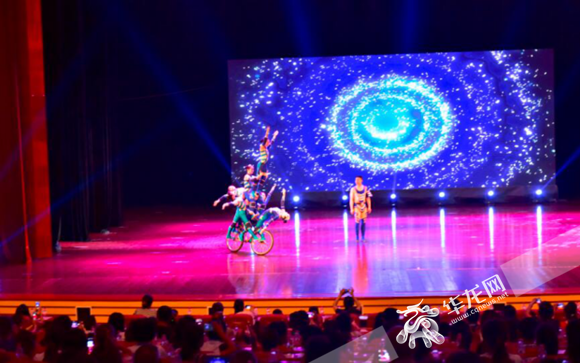 特邀知心姐姐卢勤主讲 重庆市关工委迎七一