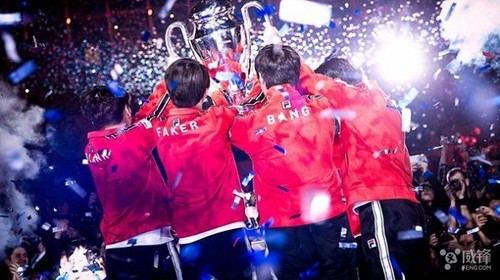 电子竞技真能名利双收?难度要高于考清华|王者