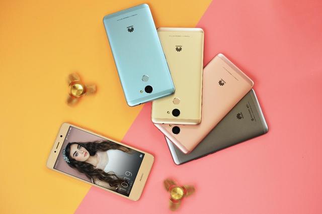 十二星座重度手机用户如何选手机 华为畅享7 