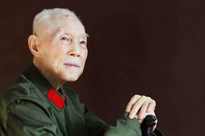 他是宝应人,他从战火中走来 空政宣传部第一任