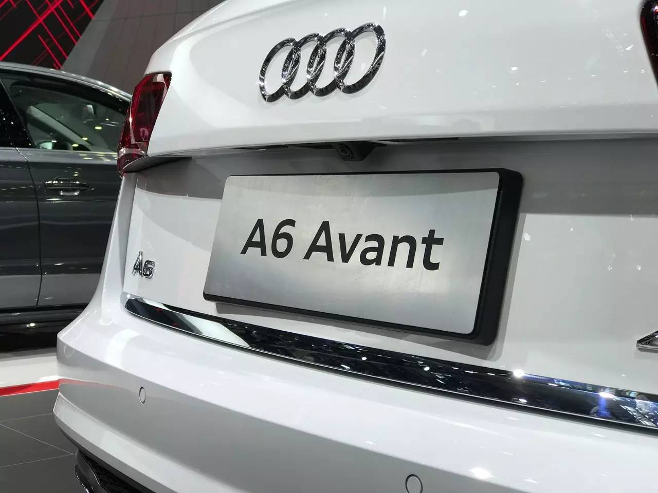 这款“买菜车”标价近50万,我为何不觉得贵?