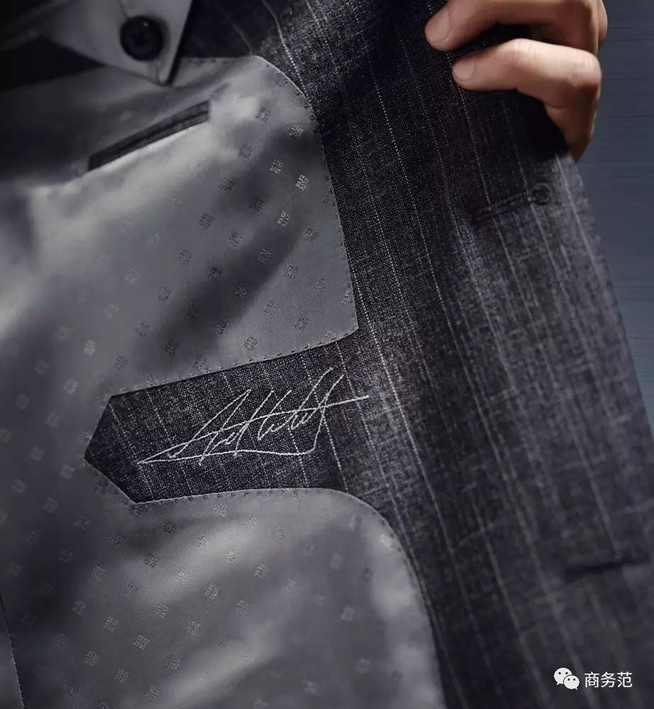 纸牌屋5上线,男主靠10个牌子撑起霸道总统|领