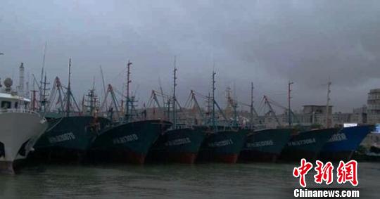 图为偷捕渔船。宁波市象山县海洋与渔业局供图