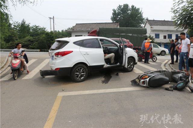 事故现场和事发瞬间。警方供图
