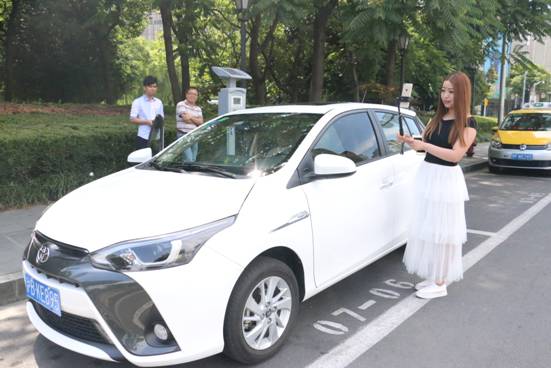 大咖评车：广汽丰田YARiS L致炫——静态体验