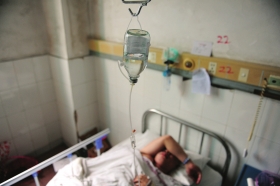 娄底一辆救护车送患者时发生车祸致4死3伤 事发时正下暴雨