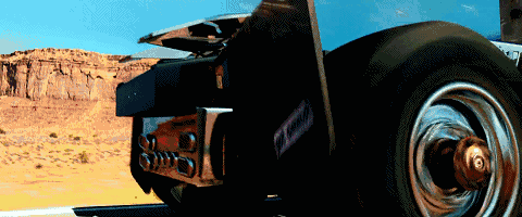 看什么剧情?《变形金刚》只要看智能汽车就好呀