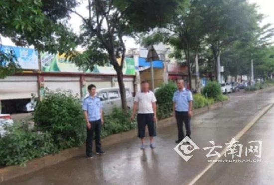 　　嫌疑人指认现场