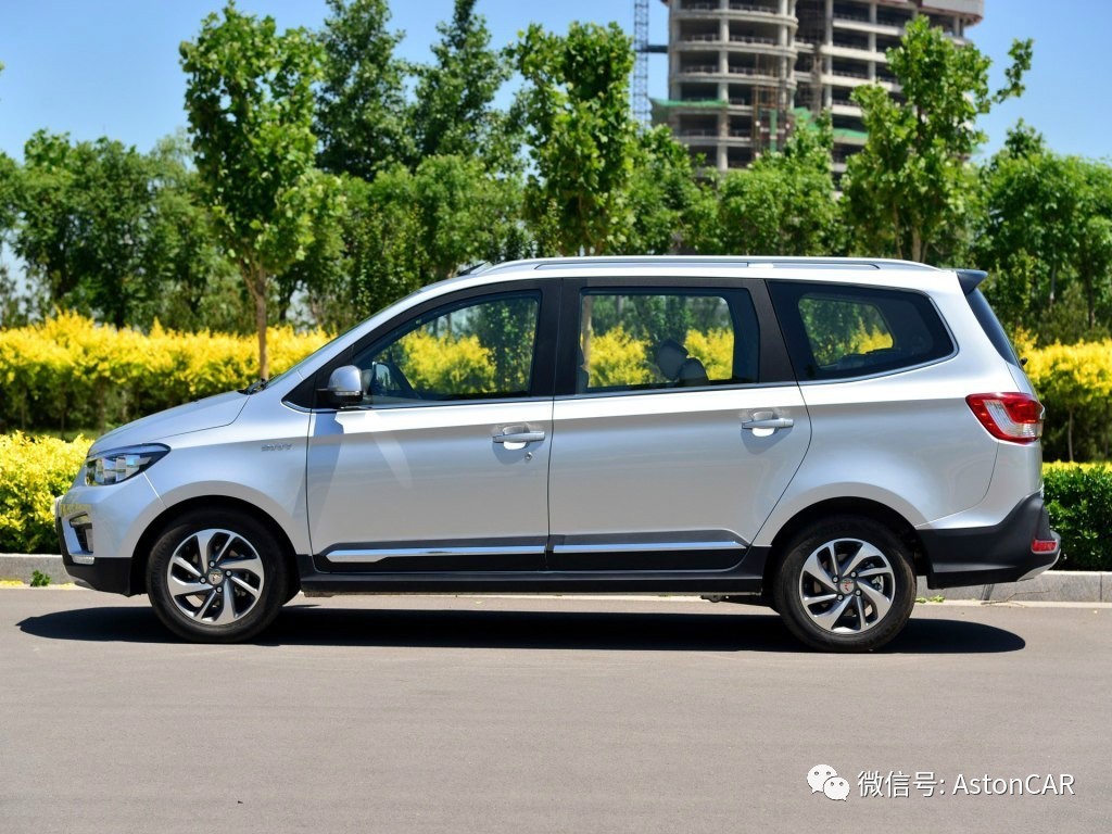 五菱宏光S3，是新篇章还是挂羊头的SUV？