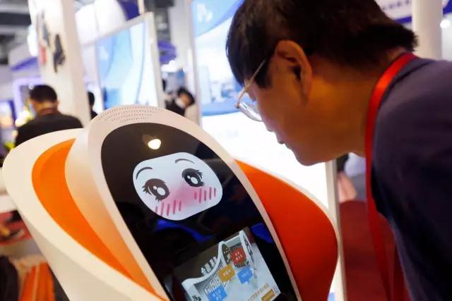 当阿尔法狗们学会用表情包…