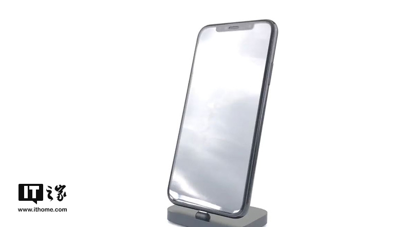 亮屏算什么?苹果iPhone8抢先开箱和上手视频