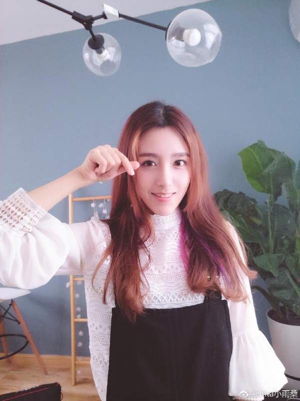 美女解说Rita遇尴尬提问:你能用拼音读自己的名