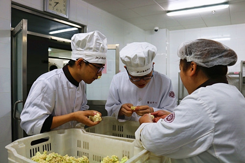 全心全意为师生服务永远在路上--北大餐饮中