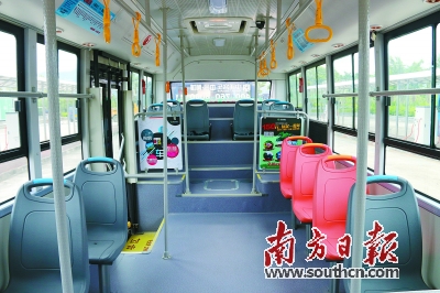 首批20輛純電動(dòng)公交車(chē)上路