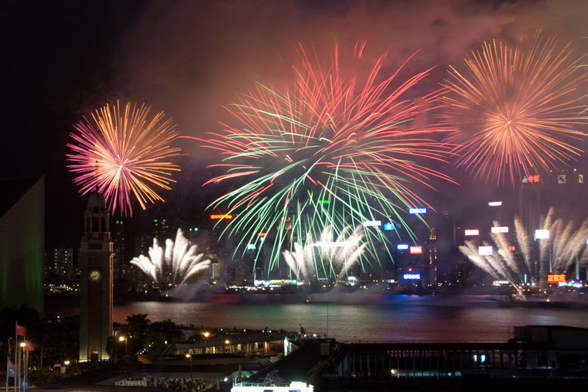 20年之际,香港经济出路何在丨焦点众议|港股|政