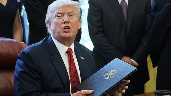 考虑对进口钢铁收高达20%关税 特朗普或让市