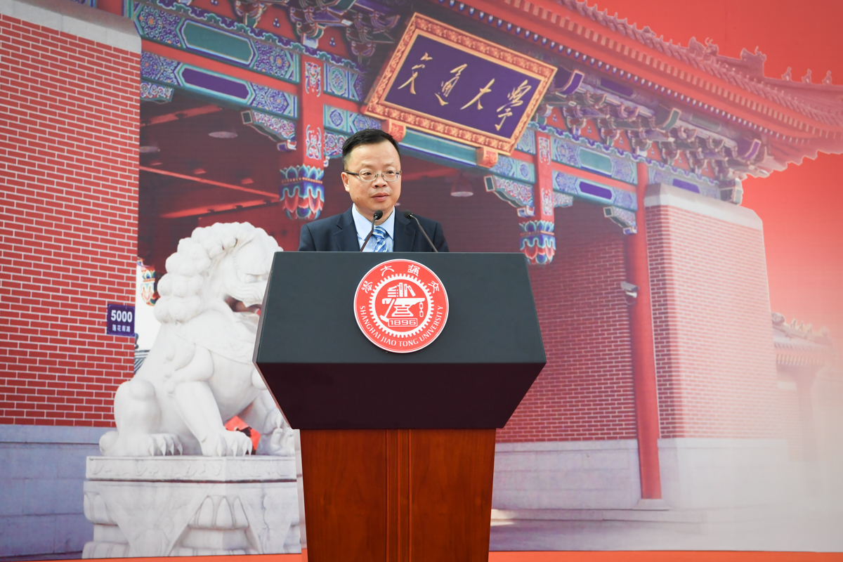 上海交通大学2017年本科生毕业典礼隆重举行