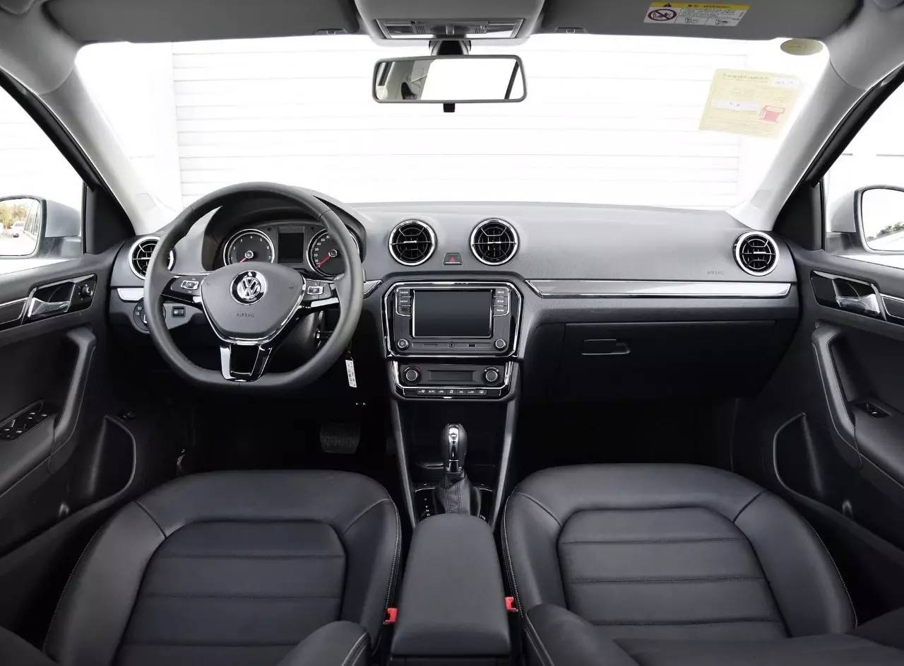 10万预算,省油、好开的家用代步车选谁?