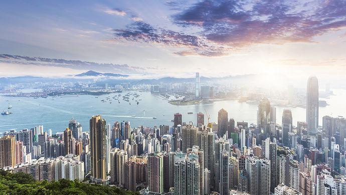 地人眼中的香港这20年:不再仰视香港,你来我往