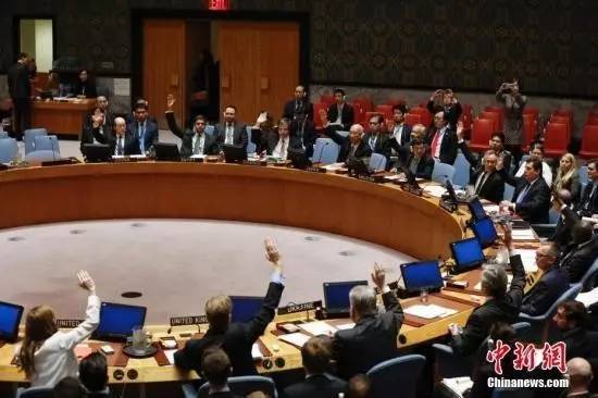 △2016年11月30日，联合国安理会在纽约联合国总部一致通过决议，谴责朝鲜同年9月9日进行核试验，要求其放弃核武器和导弹计划。（资料图）