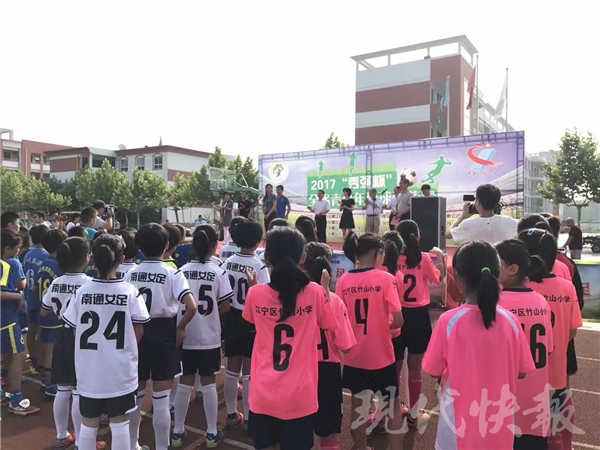 足球赛场惊现小梅西!10岁娃20分钟进6球|足