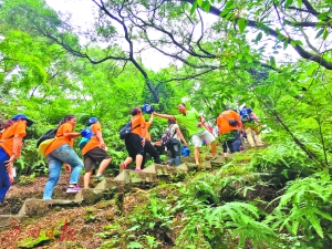 大咖 聚首刮起 头脑风暴 |体育产业|旅游|中国登