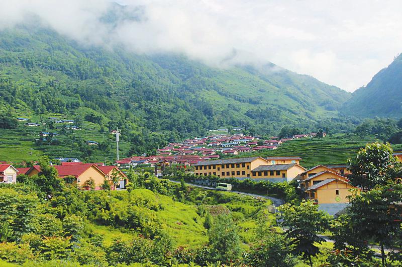 我省今年计划建设彝家新寨250个|建设|贫困村